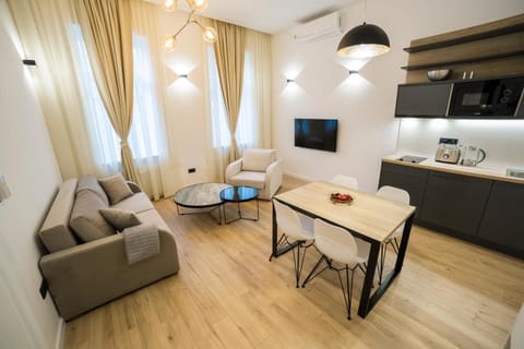 Living room, Seating area, Dining area