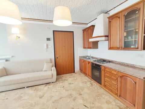 LCC - Centralissimo - 100 mt da Piazza Mazzini - 50 mt dal mare - Immobil Relax Apartment in Lido di Jesolo