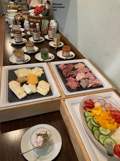 Property building, Breakfast