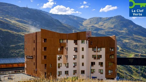 Property building, Nearby landmark, Day, Natural landscape, Mountain view