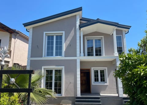 Property building, Balcony/Terrace