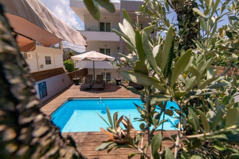 Property building, Pool view, Swimming pool