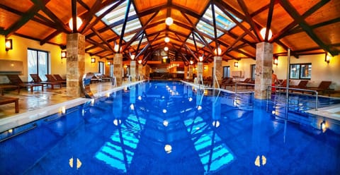 Swimming pool, Swimming pool, sunbed