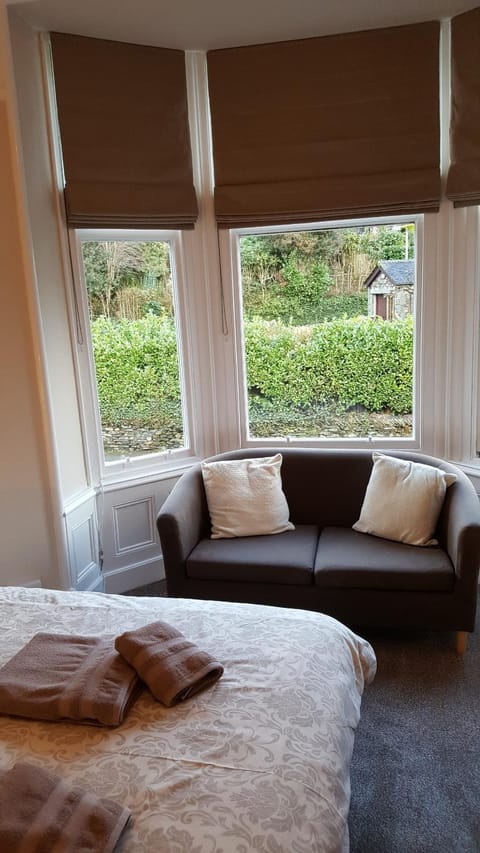 Ferndale Lodge Bed and Breakfast in Lake Road