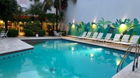 Swimming pool