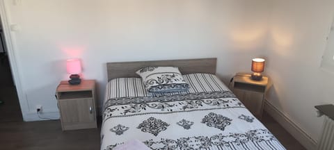 moulins gare Apartment in Moulins