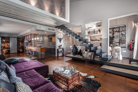 Living room, Breakfast