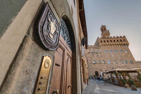 Facade/entrance, City view