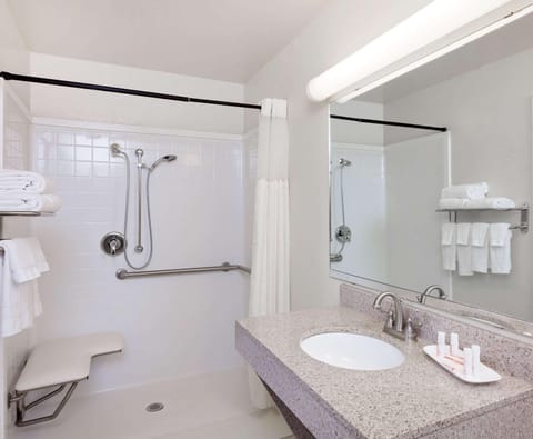 Bathroom, Photo of the whole room, On site