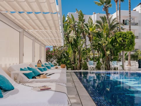 Garden, Balcony/Terrace, Swimming pool