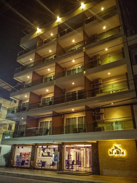 Property building, Facade/entrance