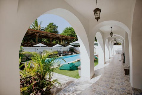 Property building, Swimming pool