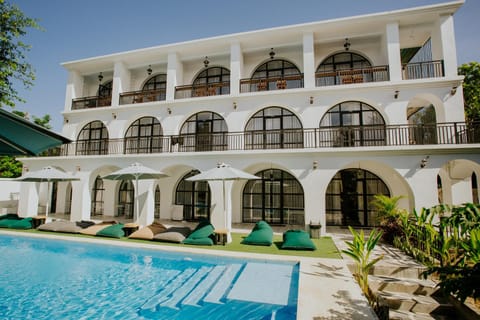 Property building, Swimming pool