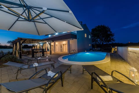 Four bedroom holiday home Horizon Villa in Zadar