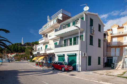 Property building, Facade/entrance