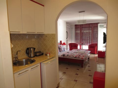 Bed, Coffee/tea facilities, Kitchen or kitchenette, Bedroom