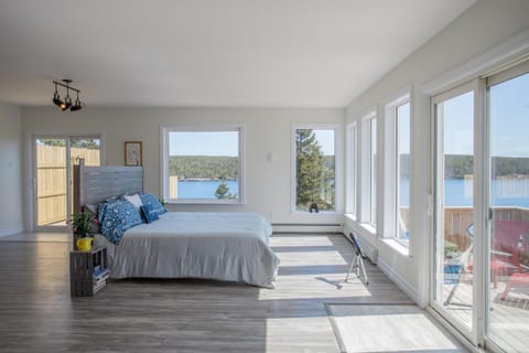 Bed, Sea view