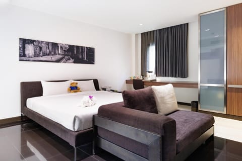 Bed, Bedroom, Guests