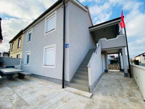 Property building, BBQ facilities