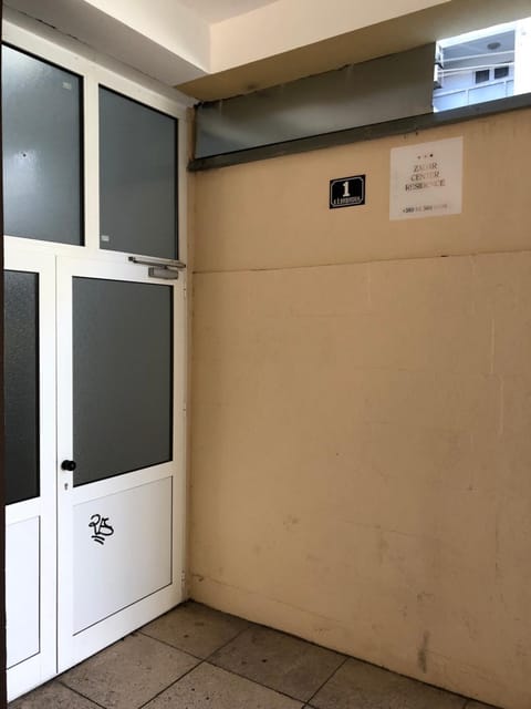 Property building, Facade/entrance, Day, Winter, Summer, Autumn, On site