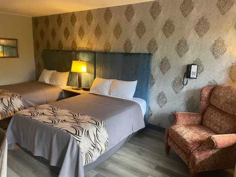 Village Inn of Hardy Hotel in Hardy