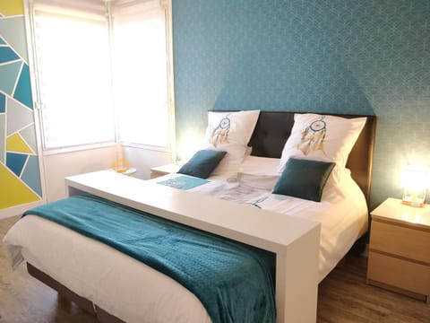 Les Clés du Bonheur by Beds4Wanderlust, 47m2 avec Terrasse privative & Parking-RER B TGV 10min-Orly 20min Apartment in Massy