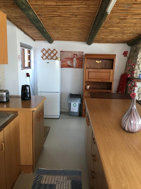 Kitchen or kitchenette, pet friendly, toaster
