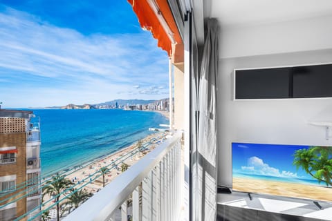 Nearby landmark, Day, Natural landscape, TV and multimedia, View (from property/room), Beach, City view, Sea view