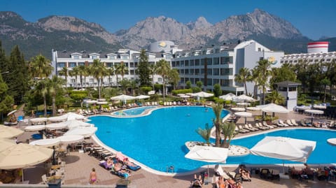 Property building, Pool view, Swimming pool