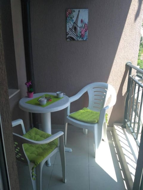 Balcony/Terrace, Inner courtyard view