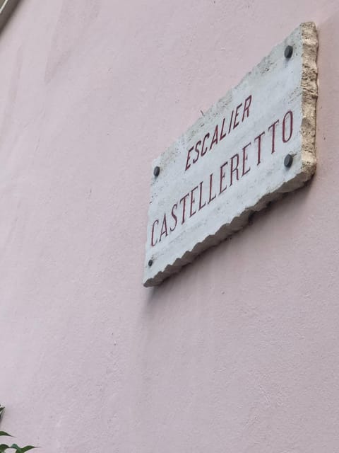 Plein coeur de Monaco, à 300 mètres à pied du port de Monaco, 4 pièces dans des escaliers vue mer exceptionnelle Apartment in Monaco