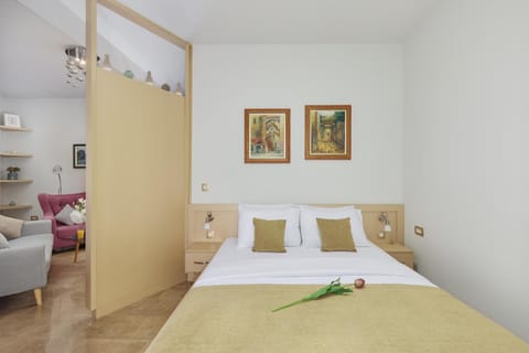 Nautica Studios With Outdoor Pool Bed and Breakfast in Dobrota