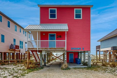 Kokomo II House in West Beach