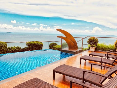 Place of worship, View (from property/room), Balcony/Terrace, Sea view, Area and facilities, Swimming pool