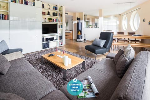 Property building, Sauna, Fitness centre/facilities, Beach