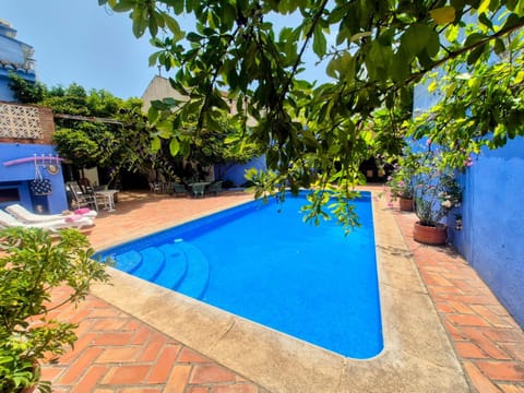 Swimming pool