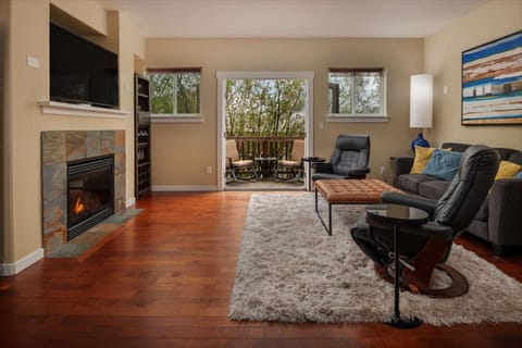 Lizzie Court House in Tigard