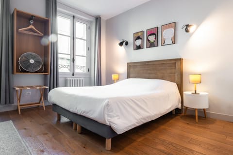 Bed, Photo of the whole room, Bedroom, heating