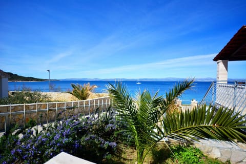 Garden view, Sea view