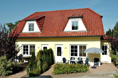 Am Deich 40 House in Zingst