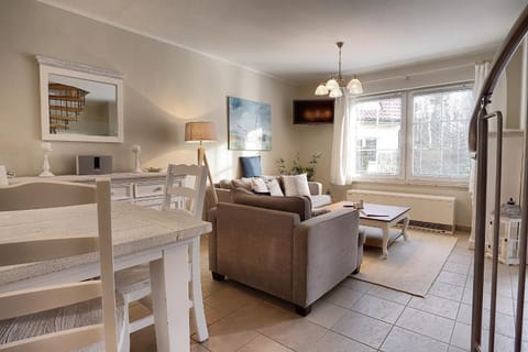 Am Deich 43 House in Zingst