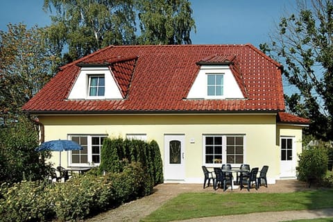 Am Deich 15 House in Zingst