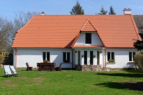 Facade/entrance, Spring, Day