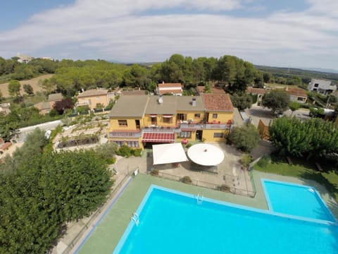 Property building, Bird's eye view, Pool view, Swimming pool