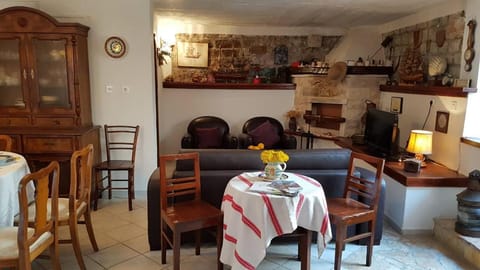 Mama's & Papa's house House in Vrboska