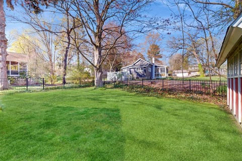 Rise n Shine House in Saugatuck