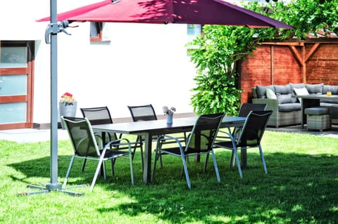 BBQ facilities, Garden