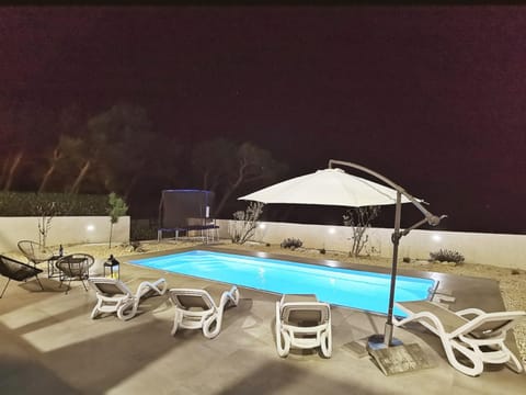 Night, Pool view