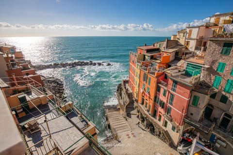 Nearby landmark, Day, Natural landscape, City view, Landmark view, Sea view