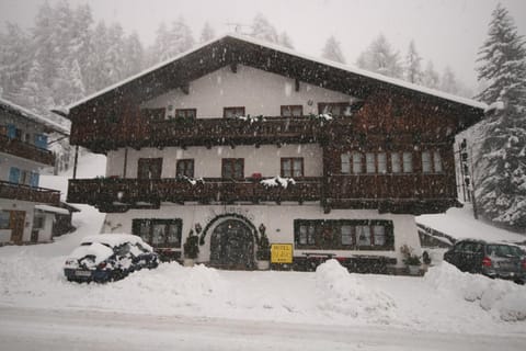 Property building, Winter